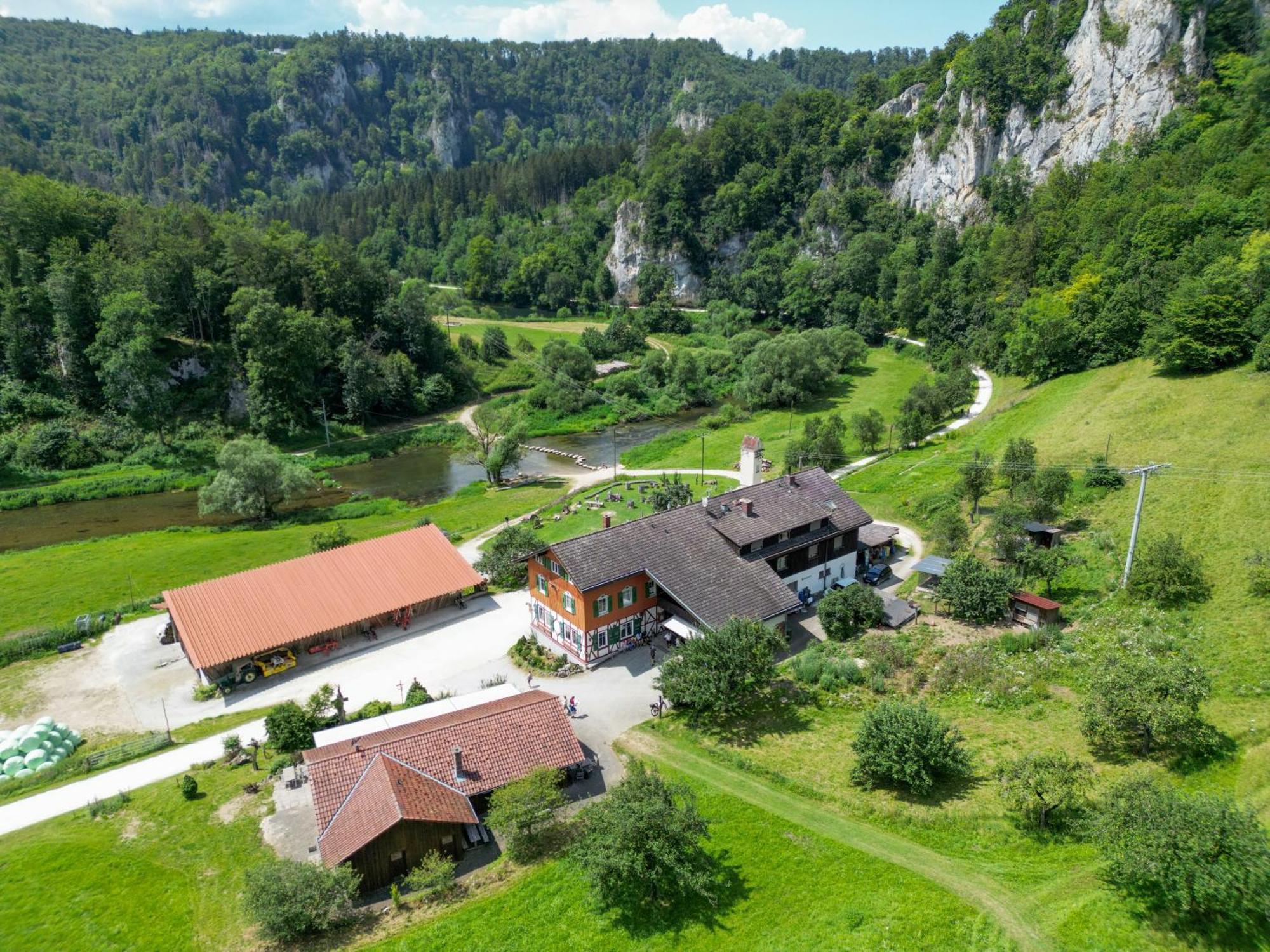 Gasthaus Jaegerhaus Fridingen an der Donau Bagian luar foto